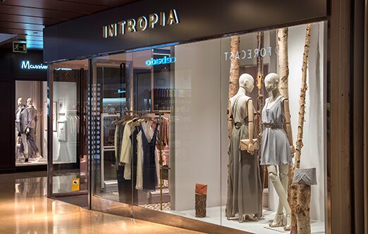 Se Necesita Dependiente/a en INTROPIA Tienda de Moda en Málaga