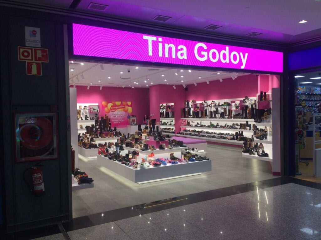 Tina Godoy Necesita Dependienta/e para Zapatería en FUENLABRADA en Madrid
