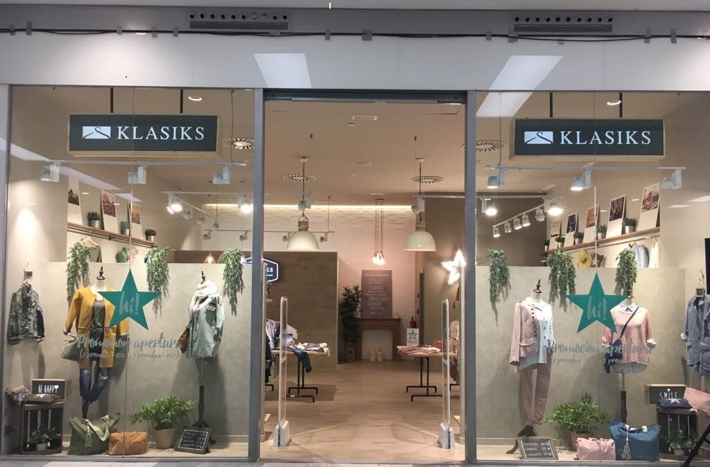 Se Necesita Dependiente/a en KLASIKS Tienda de Moda en Bilbao , Vizcaya