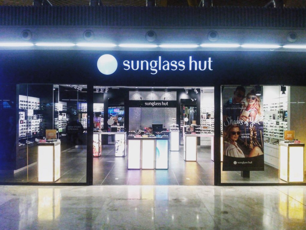 Se Necesita Vendedor/a para Sunglass Hut tienda de gafas de sol en Bilbao en Vizcaya